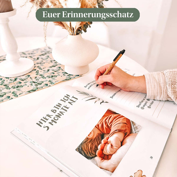 Erinnerungsschatz: Festhalten wertvoller Momente im liebevoll gestalteten Babytagebuch - für die ersten Lebensjahre.