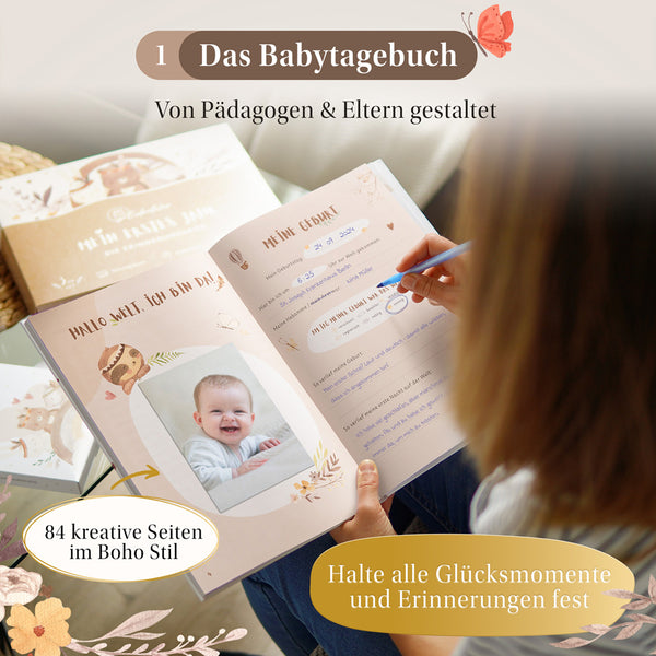 Frau füllt das Eulentaler Babytagebuch im Boho-Stil mit Babyfoto und persönlichen Geburtsdaten aus, gestaltet von Pädagogen und Eltern mit 84 kreativen Seiten.
